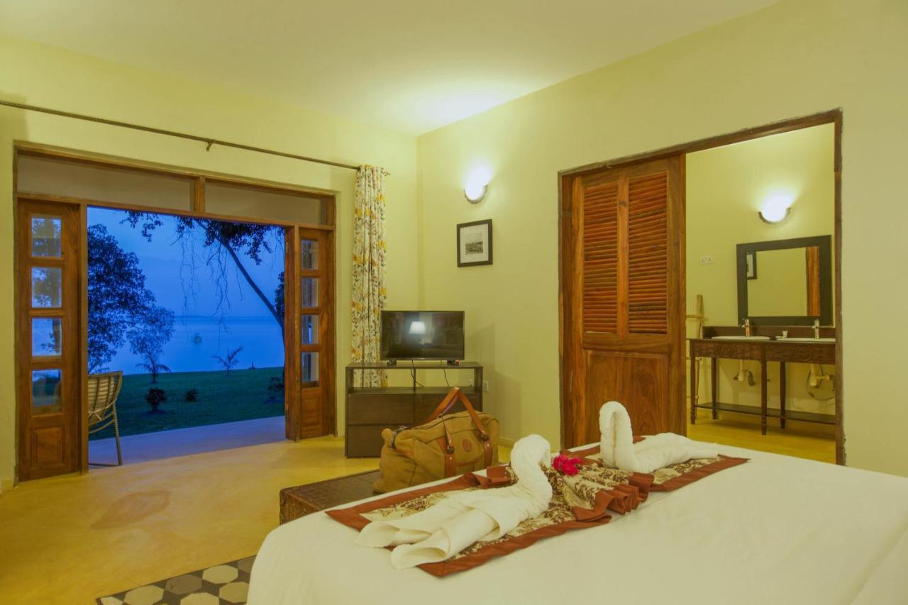 Brovad Sands Lodge Kalangala Exteriör bild