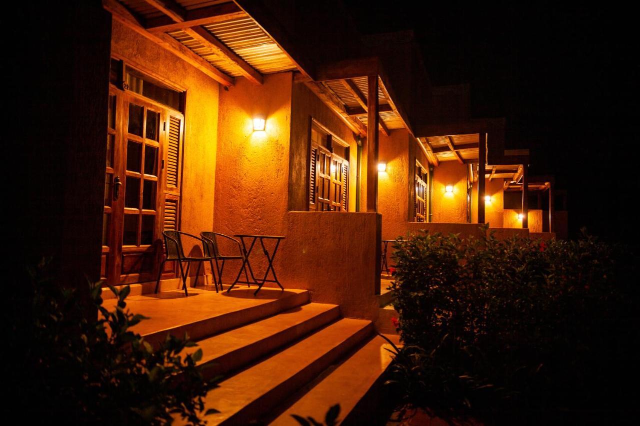 Brovad Sands Lodge Kalangala Exteriör bild