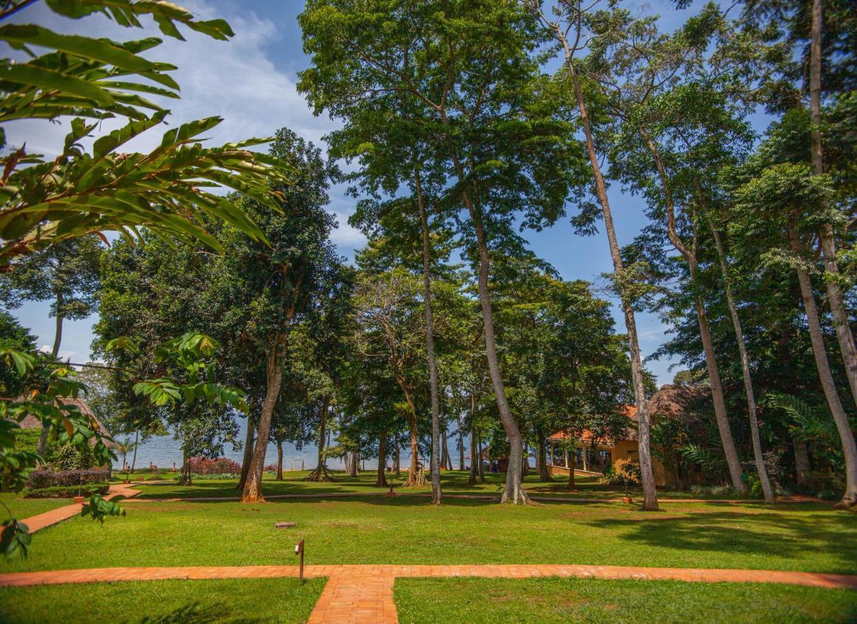 Brovad Sands Lodge Kalangala Exteriör bild
