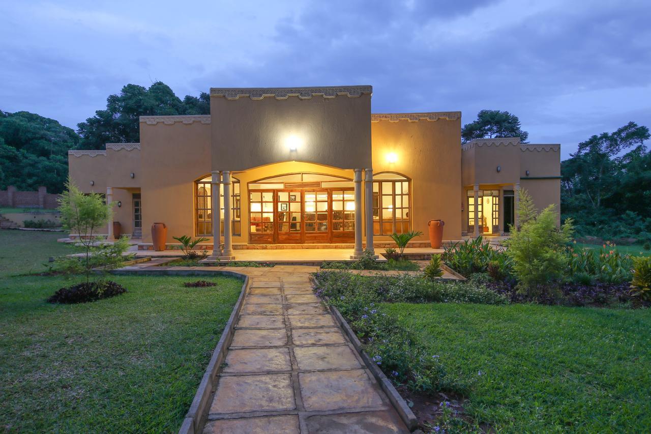 Brovad Sands Lodge Kalangala Exteriör bild