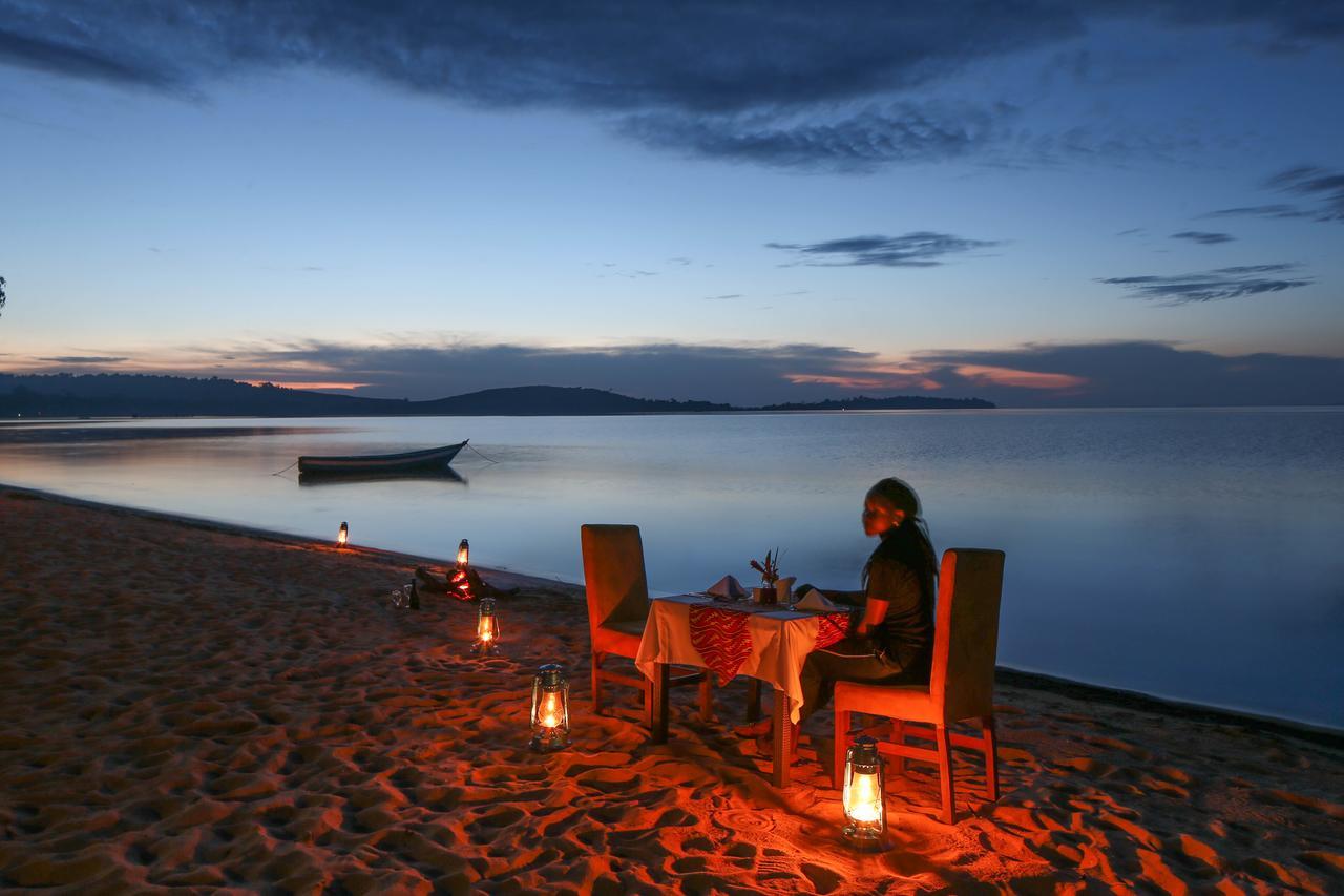 Brovad Sands Lodge Kalangala Exteriör bild